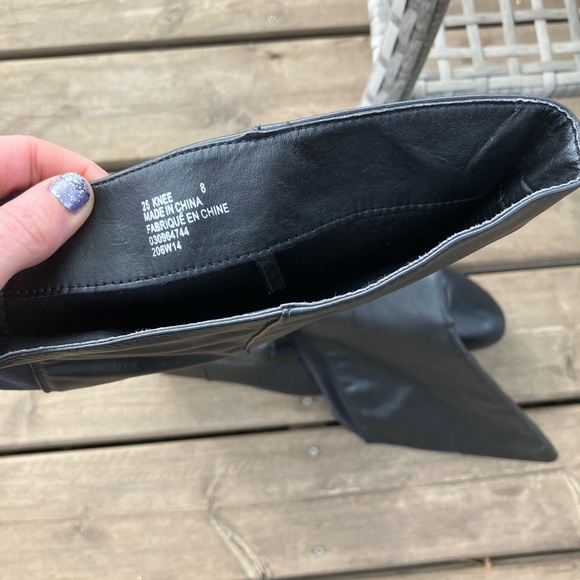 Over the knee boots. - Picture 4 of 4